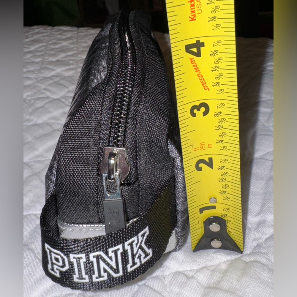 🩷NWOT VS PINK COSMETIC POUCH🩷 - Picture 4 of 8
